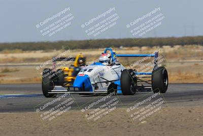 media/Oct-29-2022-CalClub SCCA (Sat) [[e05833b2e9]]/Race Group 2/Qualifying (Sweeper)/